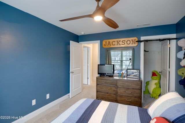 148 W Broughton Lane, Rocky Point, NC 28457