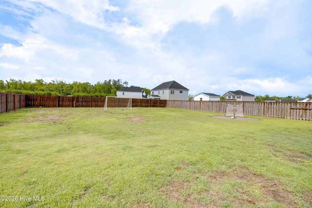 148 W Broughton Lane, Rocky Point, NC 28457