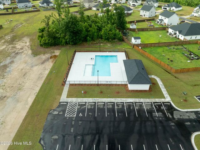 148 W Broughton Lane, Rocky Point, NC 28457