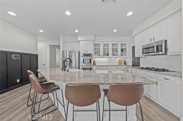 27497 Yellow Wood Way, Murrieta, CA 92562