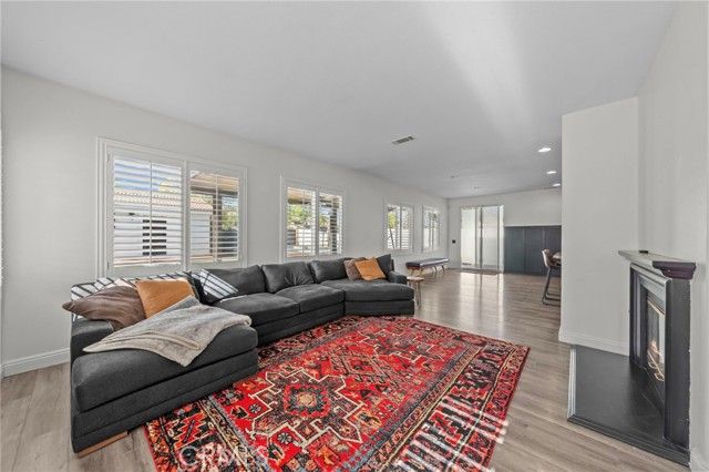 27497 Yellow Wood Way, Murrieta, CA 92562