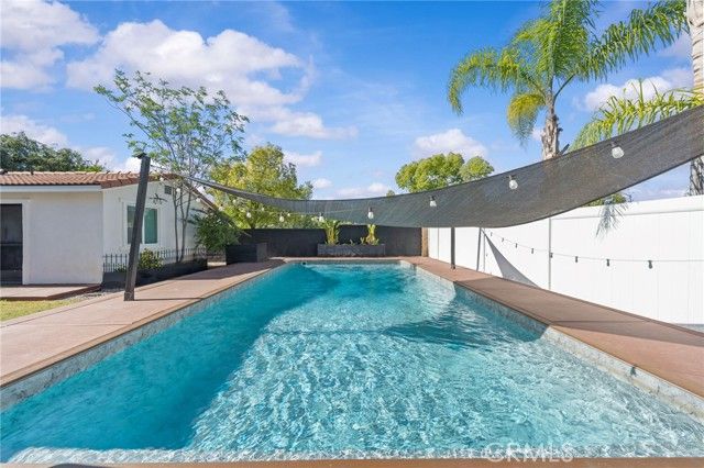 27497 Yellow Wood Way, Murrieta, CA 92562