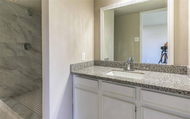 7921 Cook Road, Houston, TX 77072