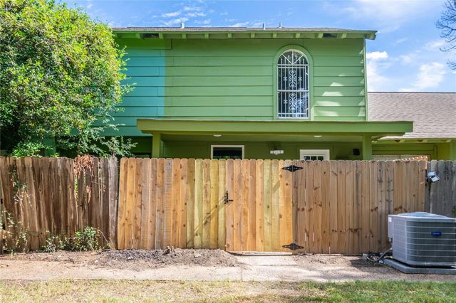 7921 Cook Road, Houston, TX 77072
