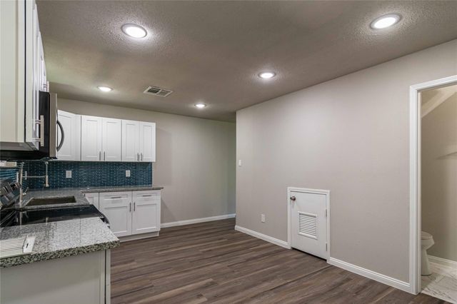 7921 Cook Road, Houston, TX 77072