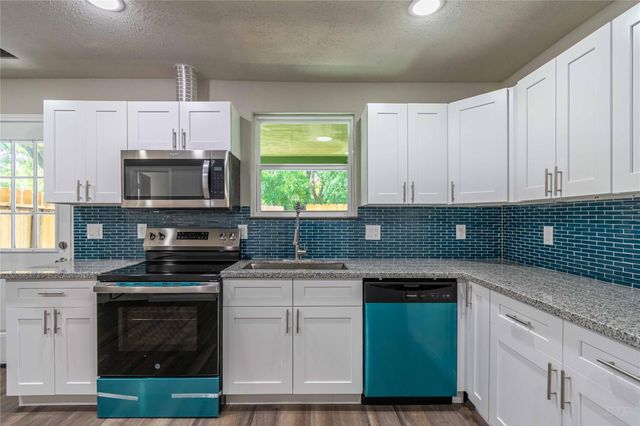 7921 Cook Road, Houston, TX 77072