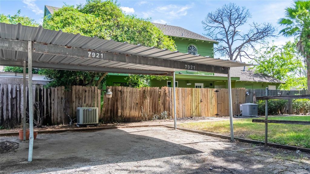 7921 Cook Road, Houston, TX 77072