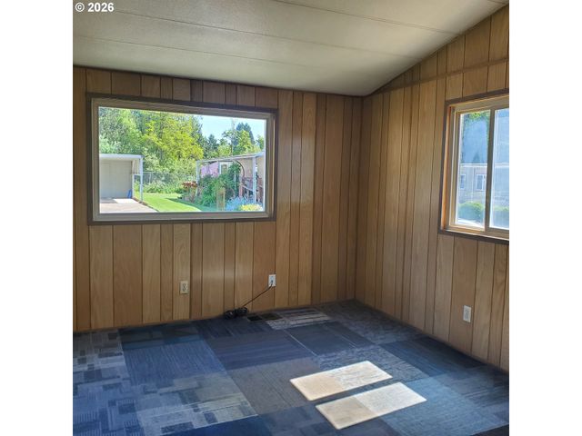 3950 COBURG Rd 83, Eugene, OR 97408