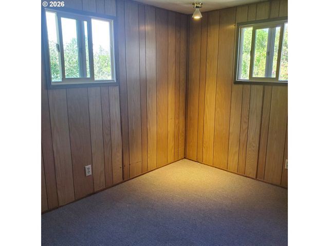 3950 COBURG Rd 83, Eugene, OR 97408