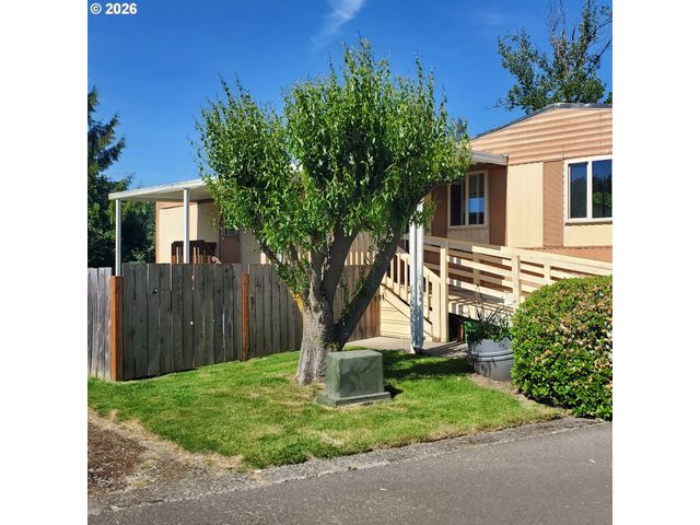 3950 COBURG Rd 83, Eugene, OR 97408