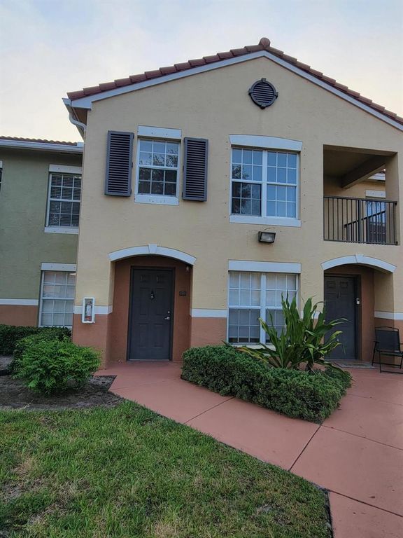 10336 Fox Trail Road S, West Palm Beach, FL 33411