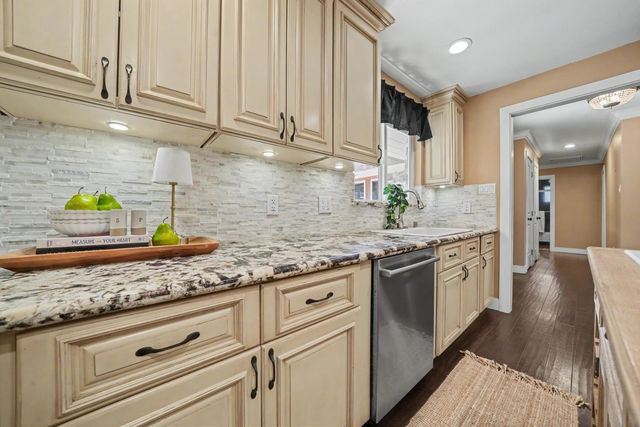 230 Kern St, Jackson, CA 95642