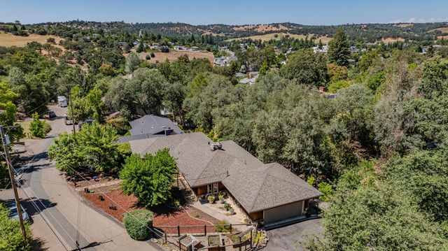 230 Kern St, Jackson, CA 95642