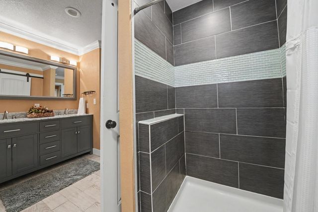 230 Kern St, Jackson, CA 95642