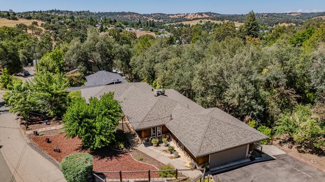 230 Kern St, Jackson, CA 95642