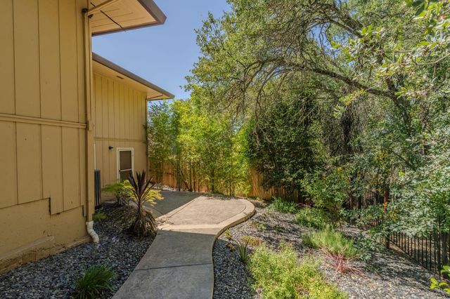 230 Kern St, Jackson, CA 95642