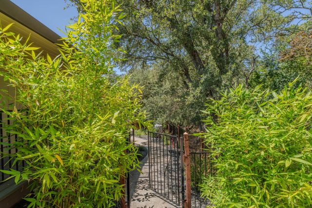 230 Kern St, Jackson, CA 95642