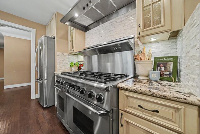 230 Kern St, Jackson, CA 95642