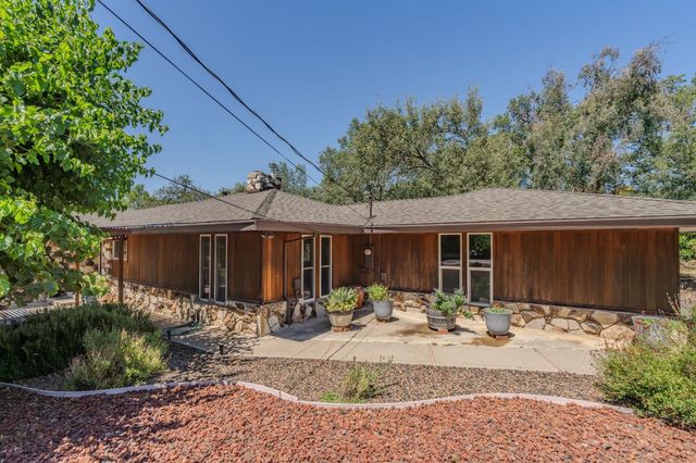 230 Kern St, Jackson, CA 95642