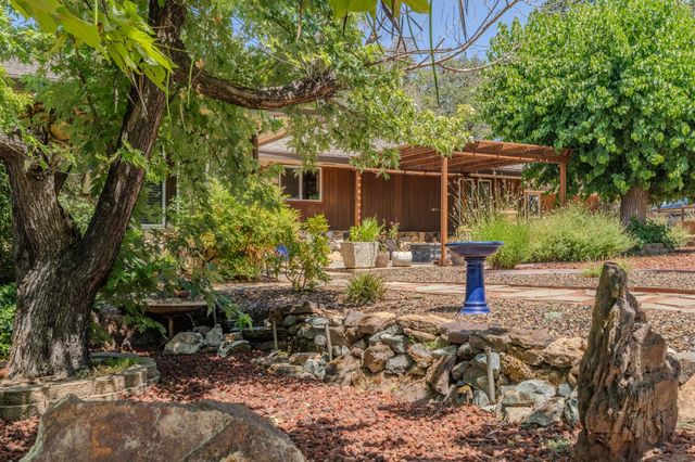 230 Kern St, Jackson, CA 95642