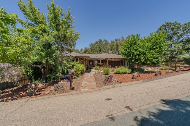 230 Kern St, Jackson, CA 95642