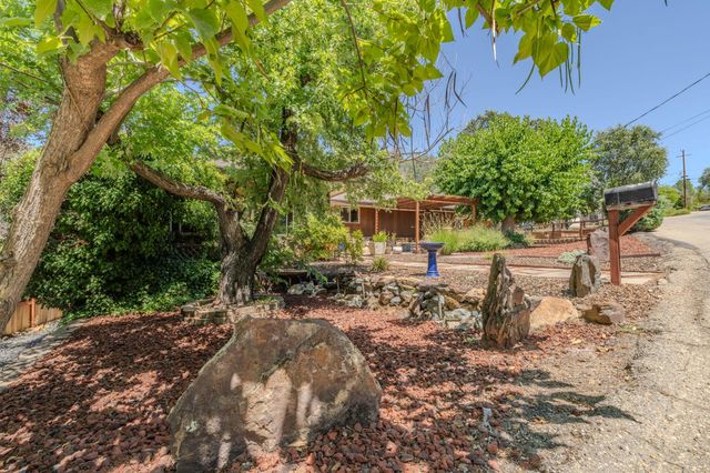 230 Kern St, Jackson, CA 95642