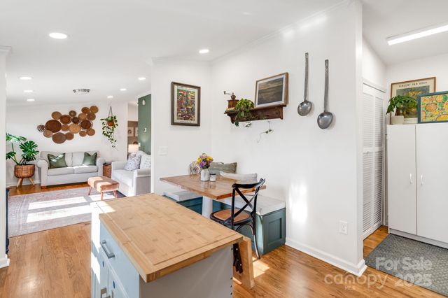 213 Sandy Creek Court, Hendersonville, NC 28792