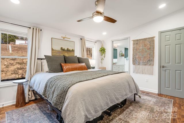 213 Sandy Creek Court, Hendersonville, NC 28792