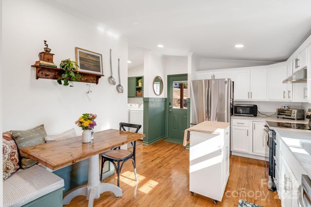 213 Sandy Creek Court, Hendersonville, NC 28792