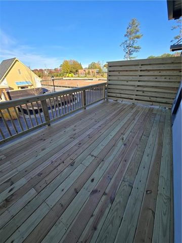 2449 Red Maple Xing SE, Smyrna, GA 30080