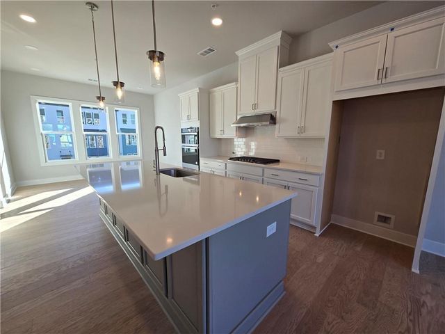 2449 Red Maple Xing SE, Smyrna, GA 30080