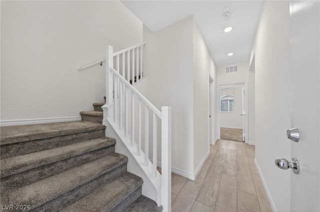 25 Barbara Lane 60, Las Vegas, NV 89183