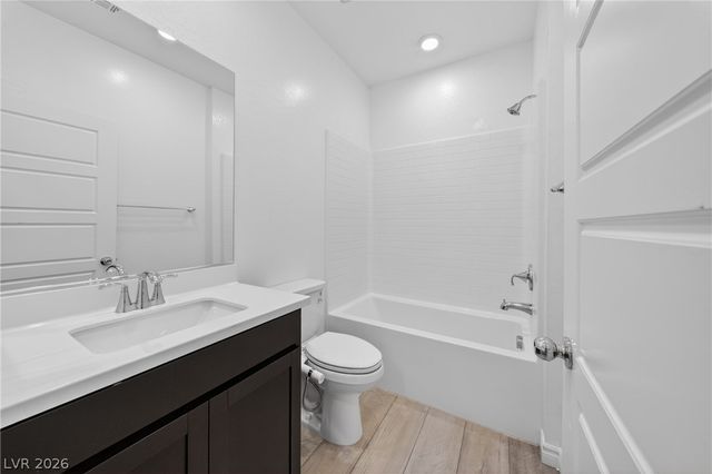 25 Barbara Lane 60, Las Vegas, NV 89183