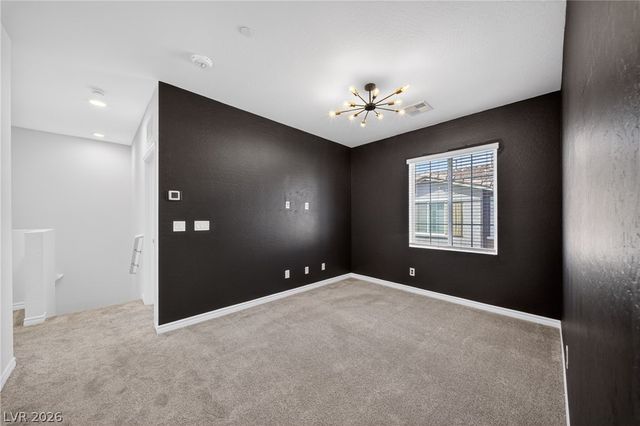 25 Barbara Lane 60, Las Vegas, NV 89183