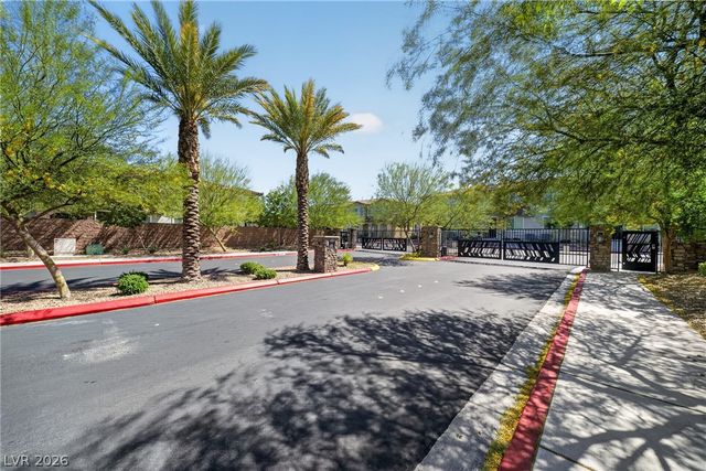 25 Barbara Lane 60, Las Vegas, NV 89183