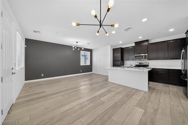 25 Barbara Lane 60, Las Vegas, NV 89183