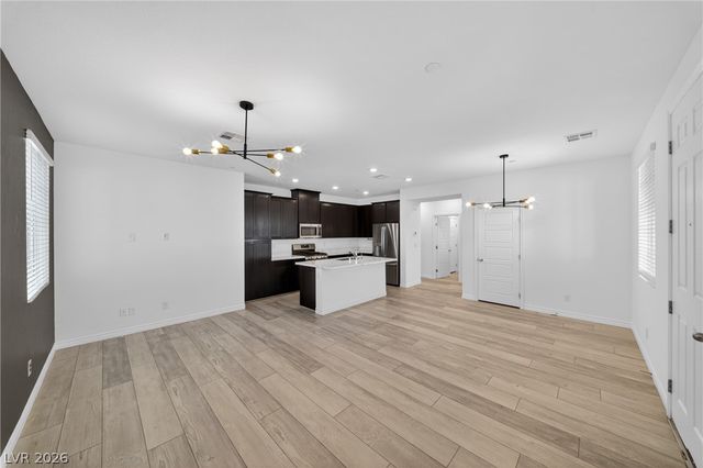 25 Barbara Lane 60, Las Vegas, NV 89183