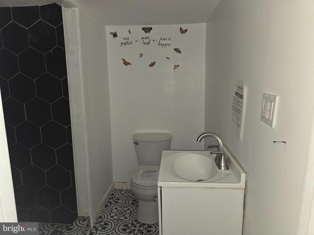 2220 BONAFFON ST, Philadelphia, PA 19142