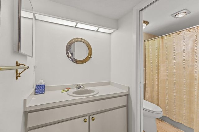 3033 WILLOW GREEN 10, Sarasota, FL 34235