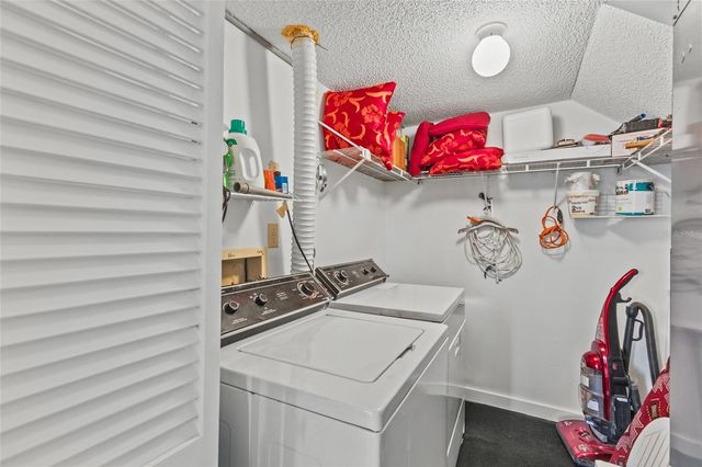 3033 WILLOW GREEN 10, Sarasota, FL 34235