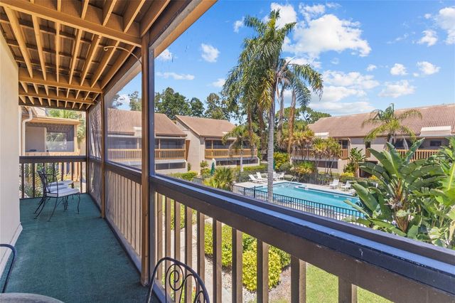 3033 WILLOW GREEN 10, Sarasota, FL 34235