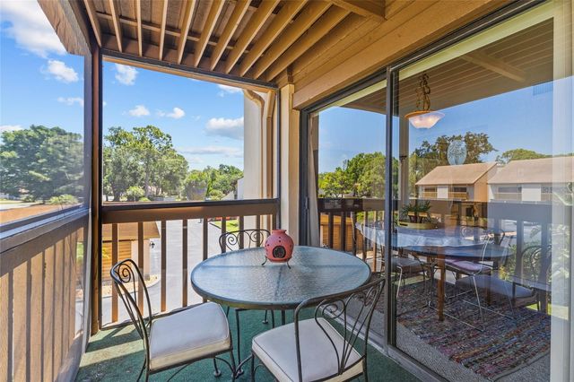 3033 WILLOW GREEN 10, Sarasota, FL 34235