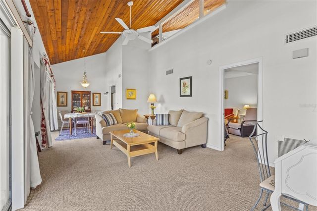 3033 WILLOW GREEN 10, Sarasota, FL 34235