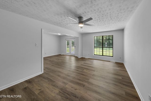 4206 Deer Run Drive, Knoxville, TN 37912