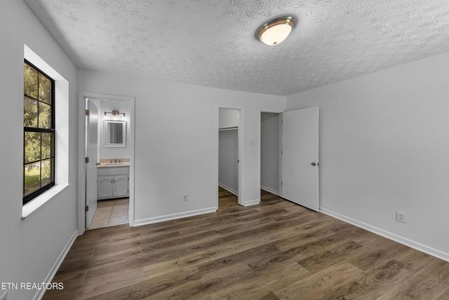 4206 Deer Run Drive, Knoxville, TN 37912