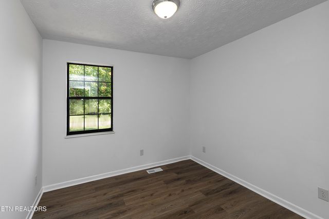 4206 Deer Run Drive, Knoxville, TN 37912