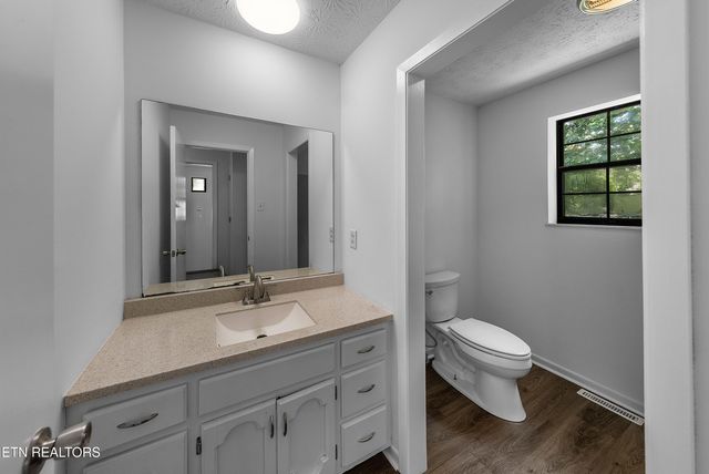 4206 Deer Run Drive, Knoxville, TN 37912