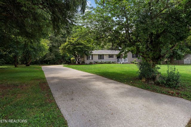 4206 Deer Run Drive, Knoxville, TN 37912