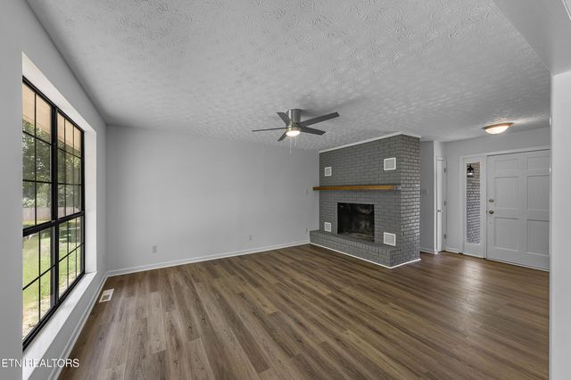 4206 Deer Run Drive, Knoxville, TN 37912