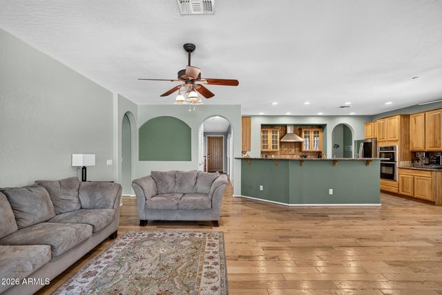 2743 E HOBART Street, Gilbert, AZ 85296